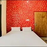 Goroomgo Hotel M J Agra Near Taj Mahal 950M