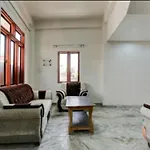 Goroomgo Hotel M J Agra Near Taj Mahal 950M